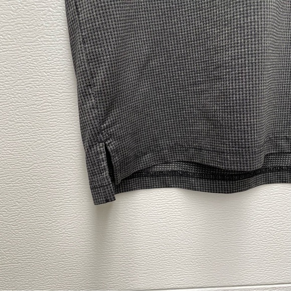 Travis Mathew Shirt Size Large - Picture 4 of 9